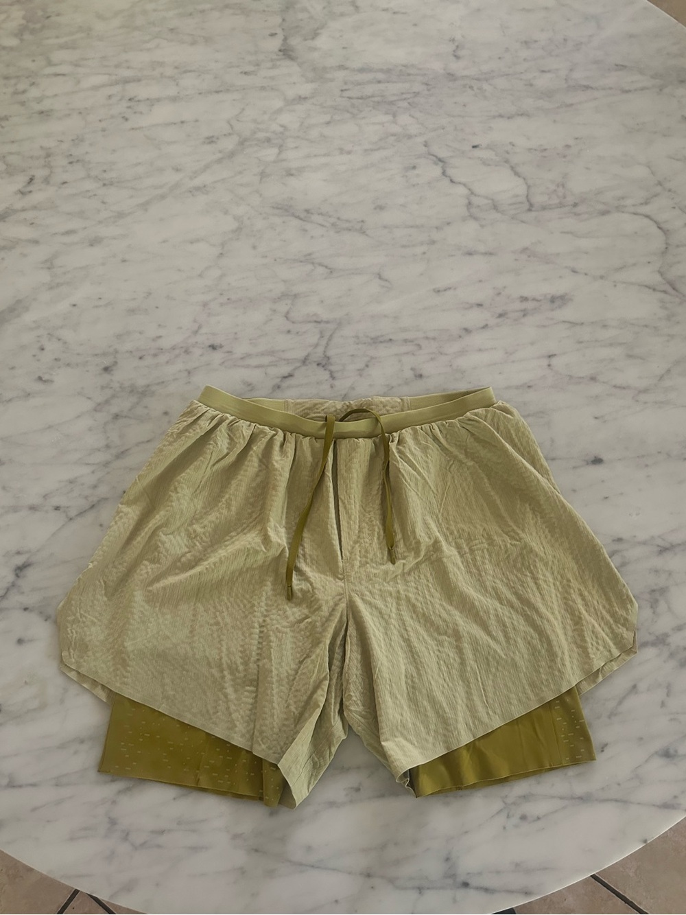 Lululemon Surge Lined Short 6” *Special Edition Size L
